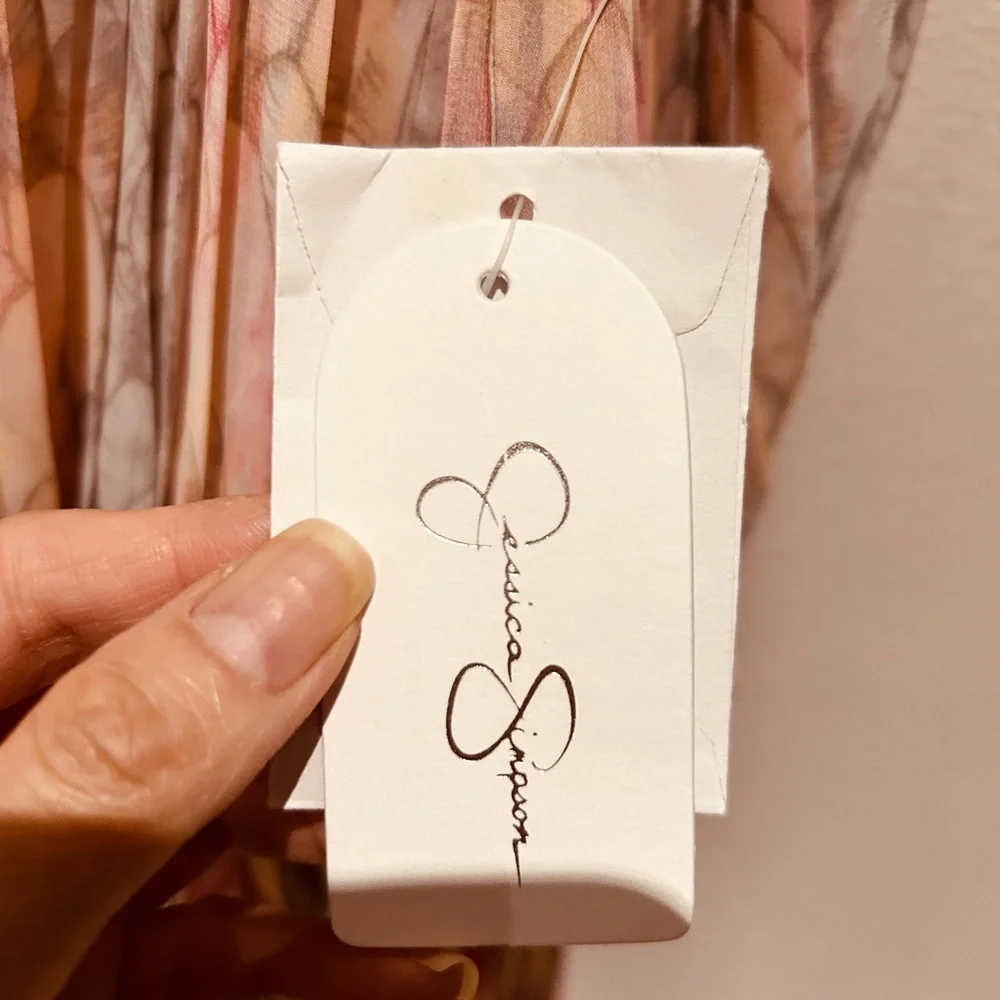 Pastel Pleated Short Dress with V-Neck- Size 8- label tag was removed - Picture 10 of 12
